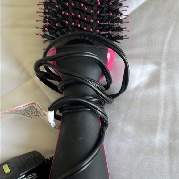 Revlon hair styling brush - Picture 2 of 3